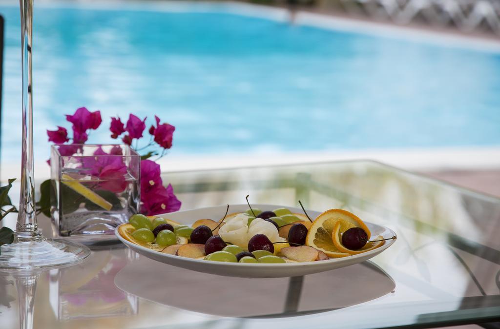 Hotel Redebora Torregrotta Dış mekan fotoğraf
